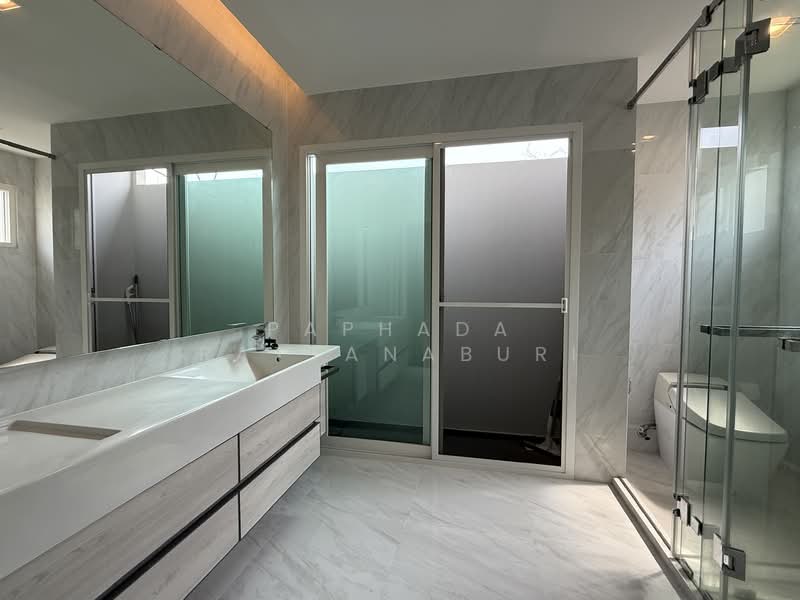 Mantana Onnut-Wongwaen 5 : มัณฑนา อ่อนนุช-วงแหวน 5, กรุงเทพ, ถนนกาญจนาภิเษก, ดอกไม้, ประเวศ, กรุงเทพ, 286 ตร.ม., บ้านเดี่ยว ขาย, โดย Paphada Rattanaburi, 500234861 - DDproperty.com