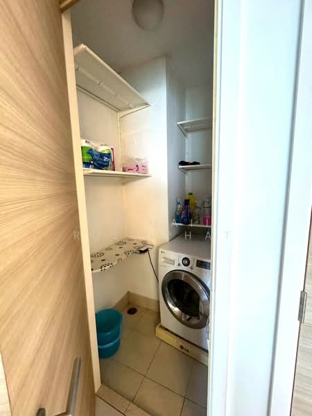 Reflection Jomtien Beach : รีเฟล็คชั่น จอมเทียน บีช, ชลบุรี, 15 หมู่ที่ 1 98/1, นาจอมเทียน, สัตหีบ, ชลบุรี, 102 ตร.ม., คอนโด ขาย, โดย Saimaii Russiphat, 500234925 - DDproperty.com