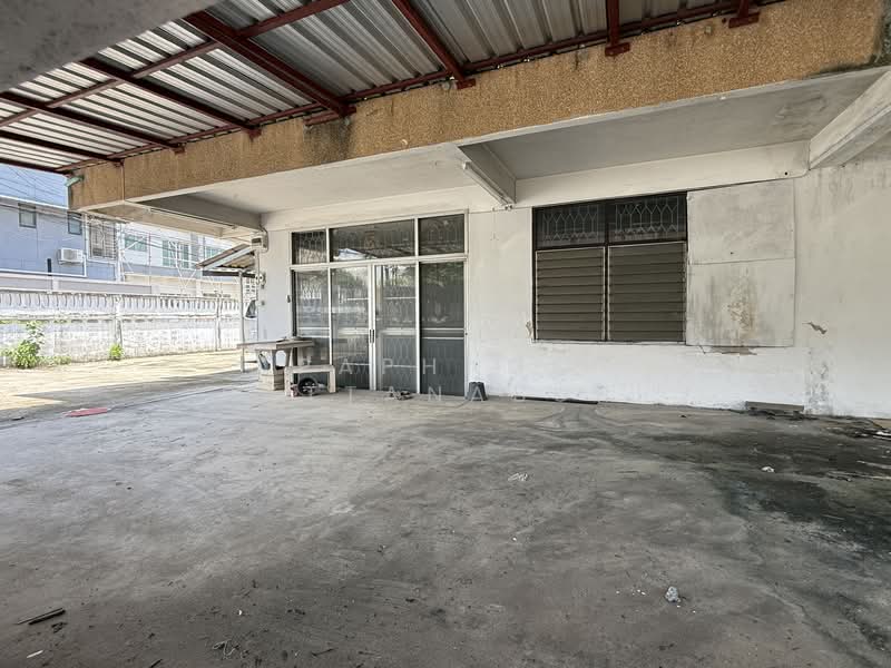 Ruamchok Subdistrict Village, Bangkok, 70 Chok Chai 4 Soi 54, Lat Phrao, Lat Phrao, Bangkok, 3 Bedrooms, 250 sqm, Single Detached House For Sale, by Paphada Rattanaburi, 500234932 - DDproperty.com