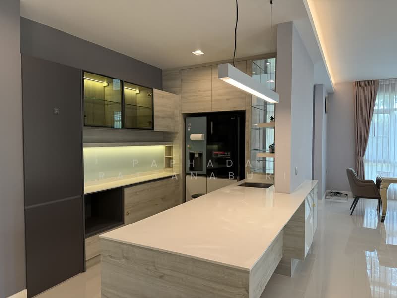 Mantana Motorway-New Krungthepkreetha, Bangkok, Phatthana Chonnabot 4 Road, Khlong Song Ton Nun, Lat Krabang, Bangkok, 4 Bedrooms, 286 sqm, Single Detached House For Sale, by Paphada Rattanaburi, 500234945 - DDproperty.com