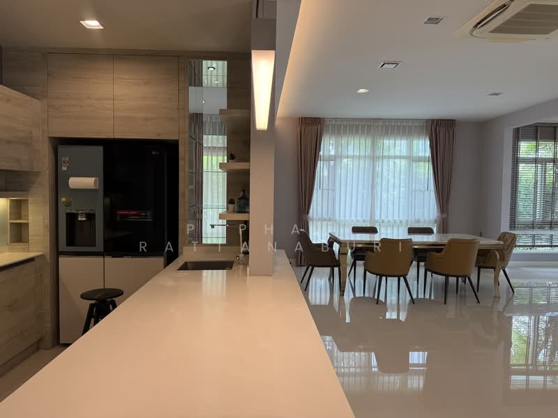 Mantana Motorway-New Krungthepkreetha, Bangkok, Phatthana Chonnabot 4 Road, Khlong Song Ton Nun, Lat Krabang, Bangkok, 4 Bedrooms, 286 sqm, Single Detached House For Sale, by Paphada Rattanaburi, 500234945 - DDproperty.com