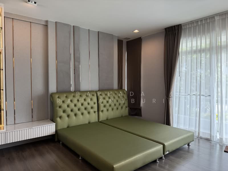 Mantana Motorway-New Krungthepkreetha, Bangkok, Phatthana Chonnabot 4 Road, Khlong Song Ton Nun, Lat Krabang, Bangkok, 4 Bedrooms, 286 sqm, Single Detached House For Sale, by Paphada Rattanaburi, 500234945 - DDproperty.com