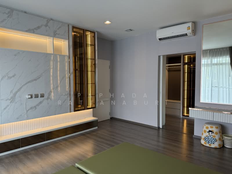 Mantana Motorway-New Krungthepkreetha, Bangkok, Phatthana Chonnabot 4 Road, Khlong Song Ton Nun, Lat Krabang, Bangkok, 4 Bedrooms, 286 sqm, Single Detached House For Sale, by Paphada Rattanaburi, 500234945 - DDproperty.com