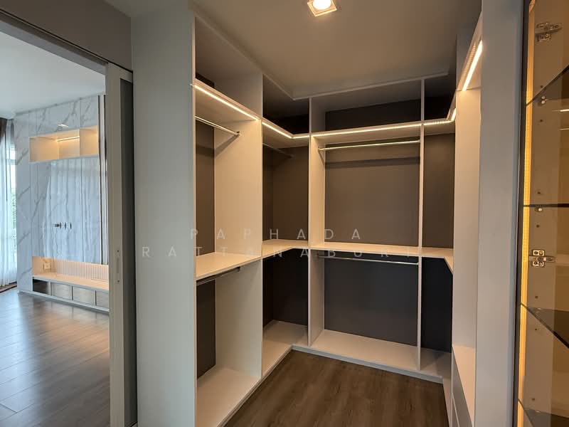 Mantana Motorway-New Krungthepkreetha, Bangkok, Phatthana Chonnabot 4 Road, Khlong Song Ton Nun, Lat Krabang, Bangkok, 4 Bedrooms, 286 sqm, Single Detached House For Sale, by Paphada Rattanaburi, 500234945 - DDproperty.com