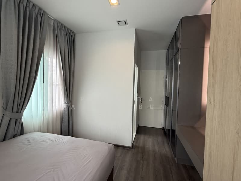 Mantana Motorway-New Krungthepkreetha, Bangkok, Phatthana Chonnabot 4 Road, Khlong Song Ton Nun, Lat Krabang, Bangkok, 4 Bedrooms, 286 sqm, Single Detached House For Sale, by Paphada Rattanaburi, 500234945 - DDproperty.com