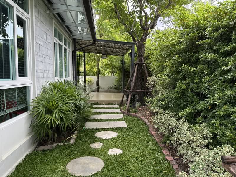 Mantana Motorway-New Krungthepkreetha, Bangkok, Phatthana Chonnabot 4 Road, Khlong Song Ton Nun, Lat Krabang, Bangkok, 4 Bedrooms, 286 sqm, Single Detached House For Sale, by Paphada Rattanaburi, 500234945 - DDproperty.com