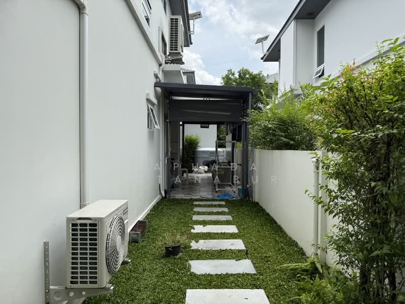 Mantana Motorway-New Krungthepkreetha, Bangkok, Phatthana Chonnabot 4 Road, Khlong Song Ton Nun, Lat Krabang, Bangkok, 4 Bedrooms, 286 sqm, Single Detached House For Sale, by Paphada Rattanaburi, 500234945 - DDproperty.com