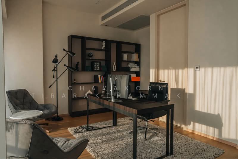 The Strand Thonglor, Bangkok, 36 Soi Sukhumvit 55, Khlong Tan Nua, Watthana, Bangkok, 1 Bedroom, 92 sqm, Condo For Rent, by Chayakorn Tirarakthammakit, 500234946 - DDproperty.com