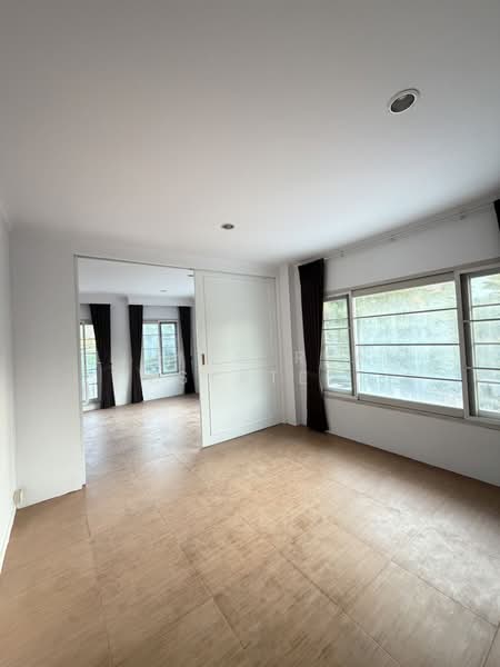 Urban Sathorn : หมู่บ้านเออร์เบิน สาทร, กรุงเทพ, ถนนราชพฤกษ์, บางจาก, ภาษีเจริญ, กรุงเทพ, 300 ตร.ม., ทาวน์เฮ้าส์ ให้เช่า, โดย Living Real Estates, 500234948 - DDproperty.com