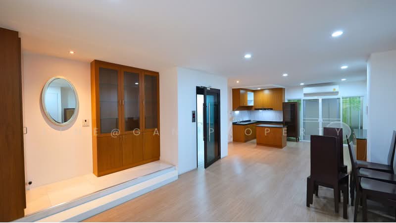 Aroonpat Rama 3 - Sathupradit, Bangkok, Yannawa Road, Chong Nonsi, Yan Nawa, Bangkok, 3 Bedrooms, 471 sqm, Townhouse For Sale, by Line@GantProperty, 500234976 - DDproperty.com