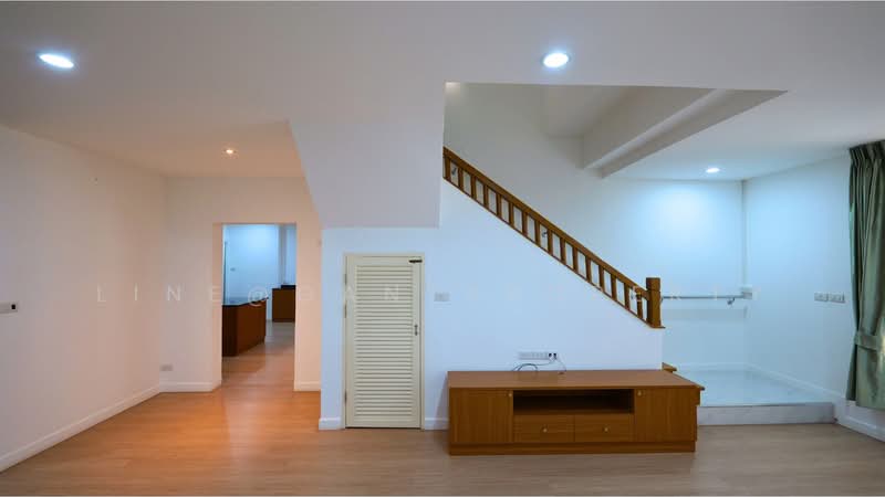 Aroonpat Rama 3 - Sathupradit, Bangkok, Yannawa Road, Chong Nonsi, Yan Nawa, Bangkok, 3 Bedrooms, 471 sqm, Townhouse For Sale, by Line@GantProperty, 500234976 - DDproperty.com