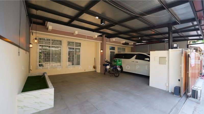 Aroonpat Rama 3 - Sathupradit, Bangkok, Yannawa Road, Chong Nonsi, Yan Nawa, Bangkok, 3 Bedrooms, 471 sqm, Townhouse For Sale, by Line@GantProperty, 500234976 - DDproperty.com