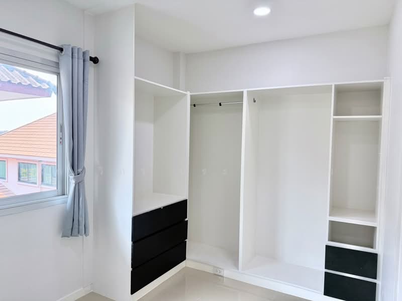 Soi Chamchuri, Sukhaphiban 5, Soi 5, Intersection 21, Bangkok, สุขาภิบาล ๕, Tha Rang, Bang Khen, Bangkok, 4 Bedrooms, 300 sqm, Townhouse For Sale, by กรวิภา ประสิทธิ์สุข, 500235006 - DDproperty.com