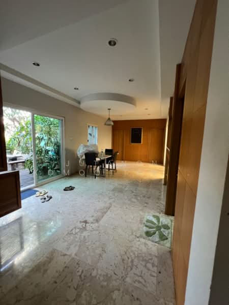 ขาย - ขายบ้านเดี่ยว 2 ชั้น ท่าผักซอย 4 พร้อมที่ดิน บิวท์อินทั้งหลัง เฟอร์นิเจอร์ครบ เดินทางสะดวก, ราชบุรี