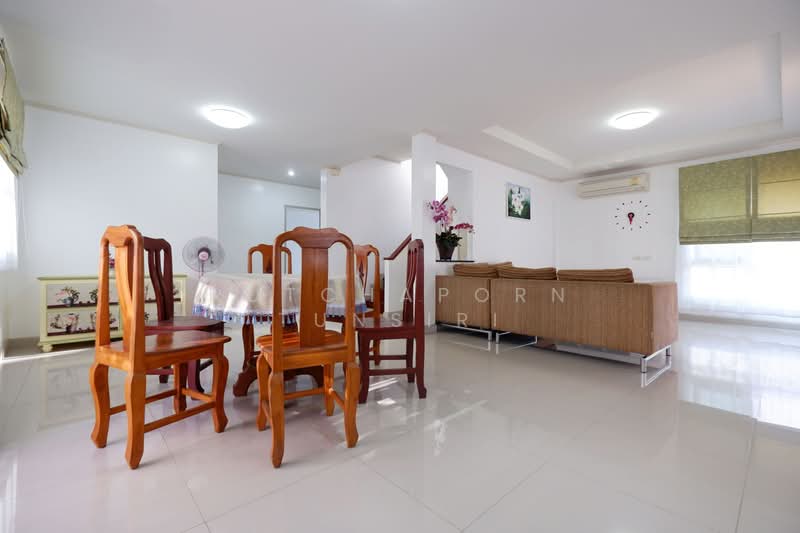 บ้านสวยในโครงการ ให้เช่า – ใกล้บิ๊กซีดอนจั่น เพียง 10 นาที ค่าเช่า 25,000 บาท / เดือน No.7H248, Chiang Mai, Tha Sa La, Muang Chiang Mai, Chiang Mai, 4 Bedrooms, 150 sqm, Single Detached House For Rent, by Rutchaporn Tunsiri, 500235019 - DDproperty.com