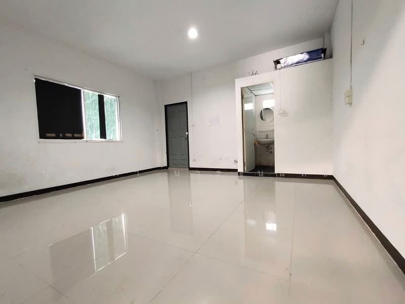 โกดัง พื้นที่สีม่วง ซอยไทยประกัน ถนนเทพารักษ์, สมุทรปราการ, เทพารักษ์, บางเสาธง, บางเสาธง, สมุทรปราการ, 300 ตร.ม., โกดัง-โรงงาน ขาย, โดย ปุณณภา นารานนทชัย, 500235030 - DDproperty.com