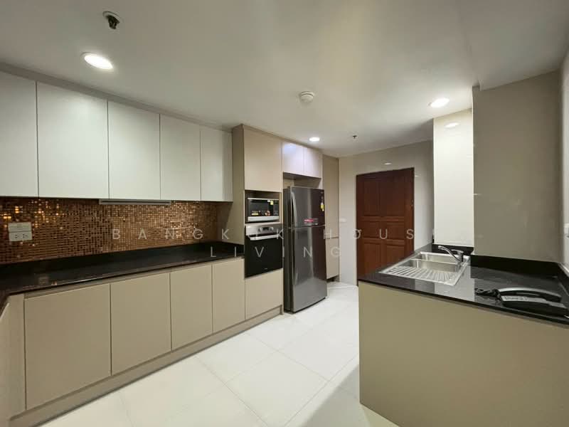 G.P. Grande Tower, Bangkok, 55 Sukhumvit 23, Khlongtoei Nua, Watthana, Bangkok, 3 Bedrooms, 260 sqm, Condo For Rent, by Bangkok House Living, 500235040 - DDproperty.com