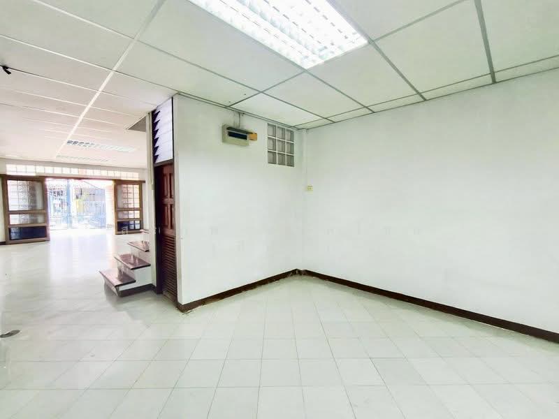 สินพัฒนา 4 : Sinphatthana 4, นนทบุรี, ตลาดขวัญ, เมืองนนทบุรี, นนทบุรี, 68 ตร.ม., ทาวน์เฮ้าส์ ขาย, โดย สรภพ ยอดไชย (สีฝุ่น), 500235047 - DDproperty.com