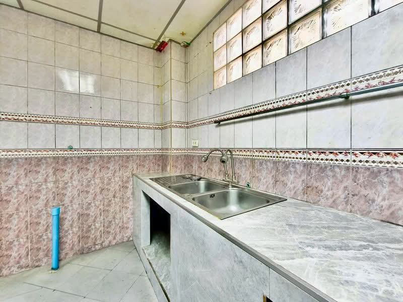 Sinphatthana 4, Nonthaburi, Talat Kwan, Muang Nonthaburi, Nonthaburi, 2 Bedrooms, 68 sqm, Townhouse For Sale, by สรภพ ยอดไชย (สีฝุ่น), 500235047 - DDproperty.com