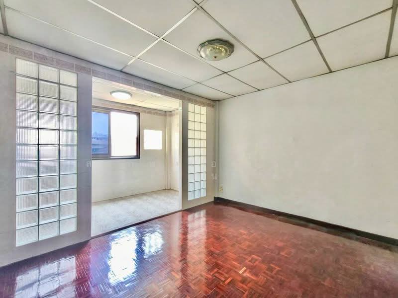 Sinphatthana 4, Nonthaburi, Talat Kwan, Muang Nonthaburi, Nonthaburi, 2 Bedrooms, 68 sqm, Townhouse For Sale, by สรภพ ยอดไชย (สีฝุ่น), 500235047 - DDproperty.com