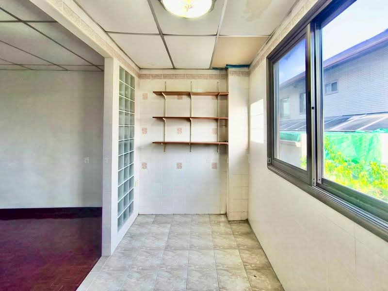 Sinphatthana 4, Nonthaburi, Talat Kwan, Muang Nonthaburi, Nonthaburi, 2 Bedrooms, 68 sqm, Townhouse For Sale, by สรภพ ยอดไชย (สีฝุ่น), 500235047 - DDproperty.com