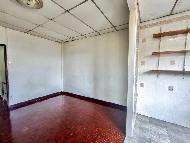 Sinphatthana 4, Nonthaburi, Talat Kwan, Muang Nonthaburi, Nonthaburi, 2 Bedrooms, 68 sqm, Townhouse For Sale, by สรภพ ยอดไชย (สีฝุ่น), 500235047 - DDproperty.com