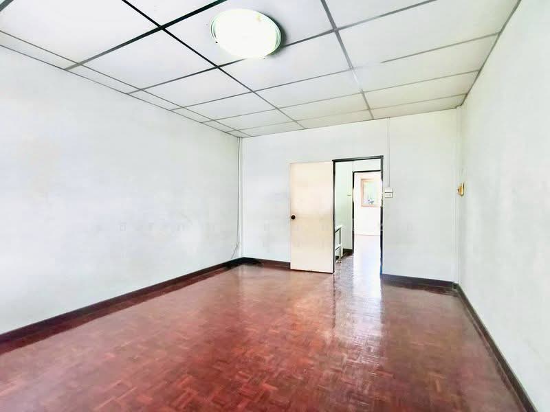 Sinphatthana 4, Nonthaburi, Talat Kwan, Muang Nonthaburi, Nonthaburi, 2 Bedrooms, 68 sqm, Townhouse For Sale, by สรภพ ยอดไชย (สีฝุ่น), 500235047 - DDproperty.com