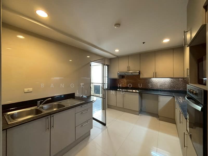 G.P. Grande Tower, Bangkok, 55 Sukhumvit 23, Khlongtoei Nua, Watthana, Bangkok, 3 Bedrooms, 260 sqm, Condo For Rent, by Bangkok House Living, 500235055 - DDproperty.com