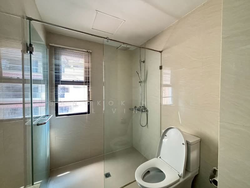 G.P. Grande Tower, Bangkok, 55 Sukhumvit 23, Khlongtoei Nua, Watthana, Bangkok, 3 Bedrooms, 260 sqm, Condo For Rent, by Bangkok House Living, 500235055 - DDproperty.com