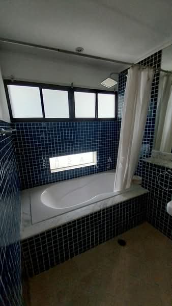 Liberty Park 2, Bangkok, 55 Soi Sukhumvit 11, Khlongtoei Nua, Watthana, Bangkok, 2 Bedrooms, 123 sqm, Condo For Sale, by Vasawat Sudvaja, 500235059 - DDproperty.com