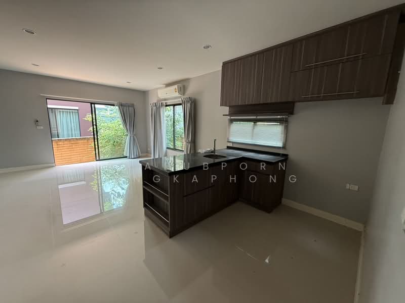 Burasiri Rangsit, Pathum Thani, Rangsit-Pathum Thani Road, Suan Pring Thai, Muang Pathum Thani, Pathum Thani, 4 Bedrooms, 282 sqm, Single Detached House For Sale, by PRADUBPORN SANGKAPHONG, 500235075 - DDproperty.com