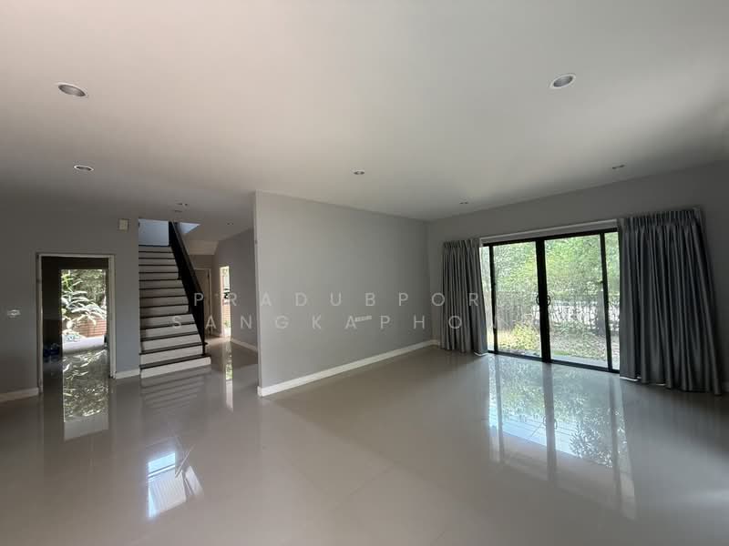 Burasiri Rangsit, Pathum Thani, Rangsit-Pathum Thani Road, Suan Pring Thai, Muang Pathum Thani, Pathum Thani, 4 Bedrooms, 282 sqm, Single Detached House For Sale, by PRADUBPORN SANGKAPHONG, 500235075 - DDproperty.com