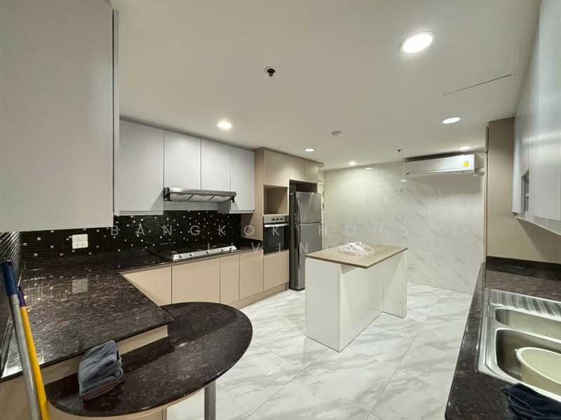 G.P. Grande Tower, Bangkok, 55 Sukhumvit 23, Khlongtoei Nua, Watthana, Bangkok, 4 Bedrooms, 400 sqm, Condo For Rent, by Bangkok House Living, 500235084 - DDproperty.com