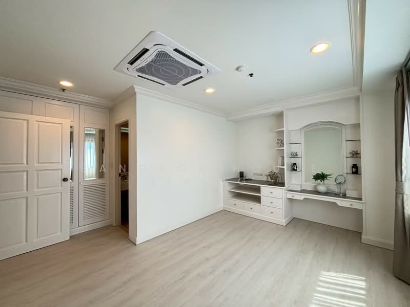 G.P. Grande Tower, Bangkok, 55 Sukhumvit 23, Khlongtoei Nua, Watthana, Bangkok, 4 Bedrooms, 400 sqm, Condo For Rent, by Bangkok House Living, 500235084 - DDproperty.com