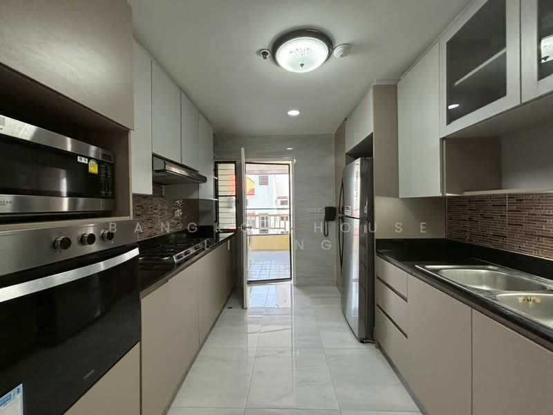 G.P. Grande Tower, Bangkok, 55 Sukhumvit 23, Khlongtoei Nua, Watthana, Bangkok, 3 Bedrooms, 220 sqm, Condo For Rent, by Bangkok House Living, 500235092 - DDproperty.com