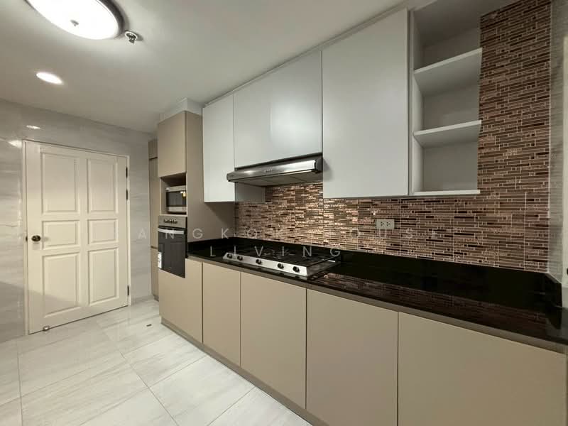 G.P. Grande Tower, Bangkok, 55 Sukhumvit 23, Khlongtoei Nua, Watthana, Bangkok, 3 Bedrooms, 220 sqm, Condo For Rent, by Bangkok House Living, 500235092 - DDproperty.com