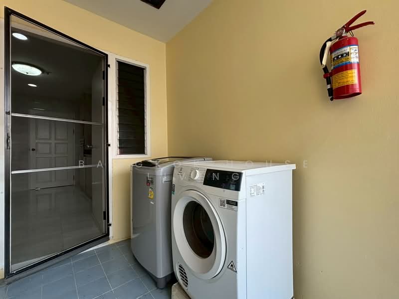 G.P. Grande Tower, Bangkok, 55 Sukhumvit 23, Khlongtoei Nua, Watthana, Bangkok, 3 Bedrooms, 220 sqm, Condo For Rent, by Bangkok House Living, 500235092 - DDproperty.com