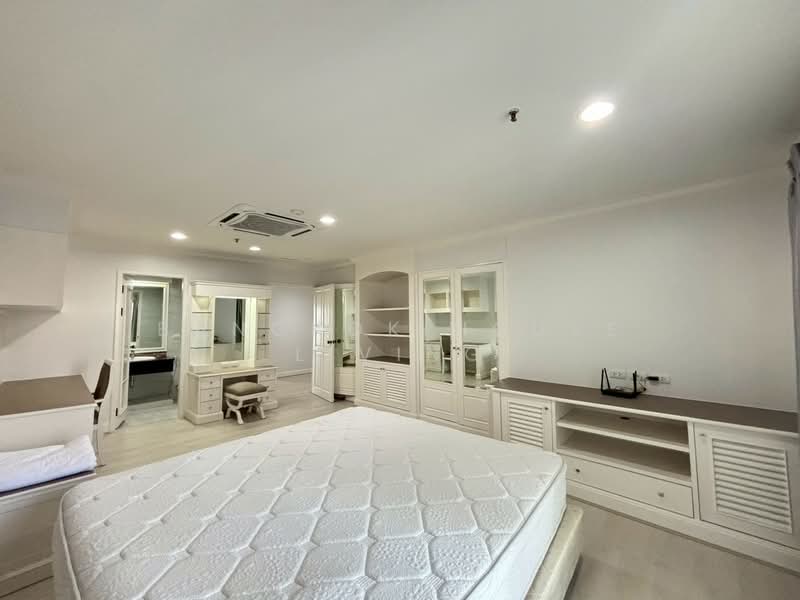 G.P. Grande Tower, Bangkok, 55 Sukhumvit 23, Khlongtoei Nua, Watthana, Bangkok, 3 Bedrooms, 220 sqm, Condo For Rent, by Bangkok House Living, 500235092 - DDproperty.com