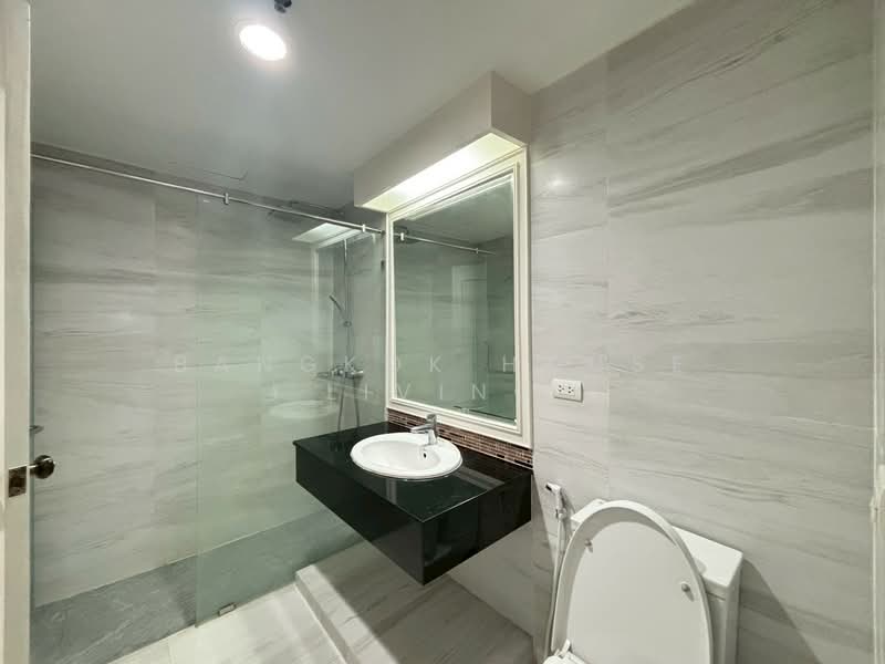 G.P. Grande Tower, Bangkok, 55 Sukhumvit 23, Khlongtoei Nua, Watthana, Bangkok, 3 Bedrooms, 220 sqm, Condo For Rent, by Bangkok House Living, 500235092 - DDproperty.com