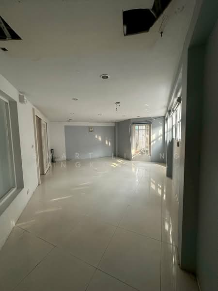 ลาดพร้าว, Bangkok, Lat Phrao, Lat Phrao, Bangkok, 1 Bedroom, 151 sqm, Single Detached House For Sale, by Smart Living Bangkok Co.,Ltd., 500235109 - DDproperty.com