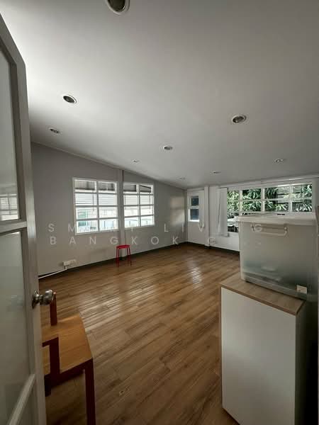 ลาดพร้าว, Bangkok, Lat Phrao, Lat Phrao, Bangkok, 1 Bedroom, 151 sqm, Single Detached House For Sale, by Smart Living Bangkok Co.,Ltd., 500235109 - DDproperty.com