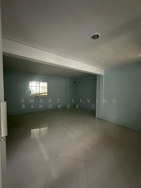 ลาดพร้าว, Bangkok, Lat Phrao, Lat Phrao, Bangkok, 1 Bedroom, 151 sqm, Single Detached House For Sale, by Smart Living Bangkok Co.,Ltd., 500235109 - DDproperty.com