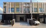 V Compound Tiwanon-Rangsit : วี คอมพาวด์ ติวานนท์-รังสิต, ปทุมธานี