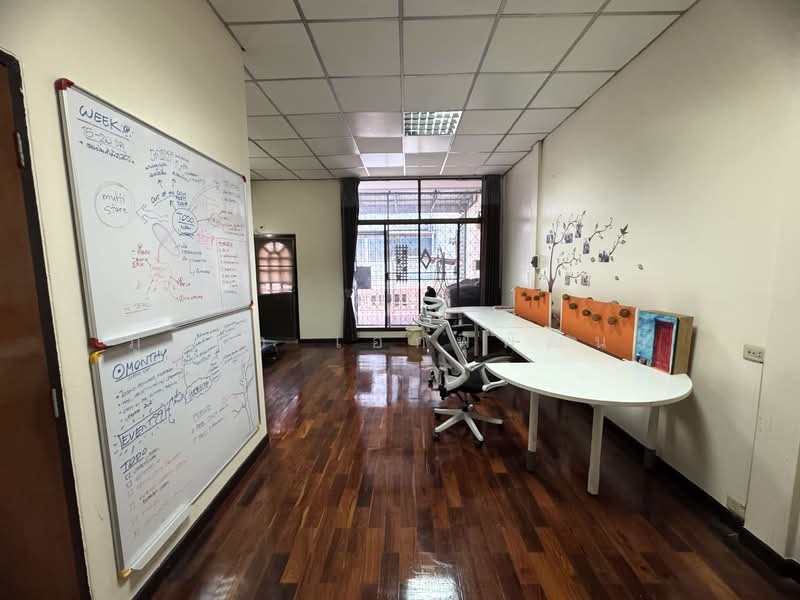 ให้เช่าทาวน์โฮม 2 ชั้น ใกล้ถนนใหญ่ พื้นที่เยอะ ทำเลเด่นแยกดาวคะนอง จอมทอง พื้นที่ใช้สอยจุใจ, กรุงเทพ, จอมทอง, จอมทอง, กรุงเทพ, 212 ตร.ม., ทาวน์เฮ้าส์ ให้เช่า, โดย ภูรดา เอกพิพัฒนา, 500235133 - DDproperty.com