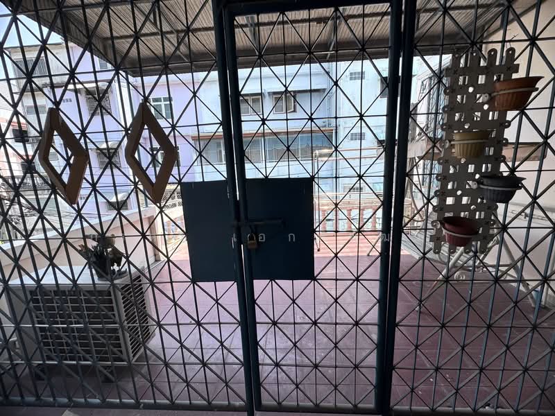 ให้เช่าทาวน์โฮม 2 ชั้น ใกล้ถนนใหญ่ พื้นที่เยอะ ทำเลเด่นแยกดาวคะนอง จอมทอง พื้นที่ใช้สอยจุใจ, กรุงเทพ, จอมทอง, จอมทอง, กรุงเทพ, 212 ตร.ม., ทาวน์เฮ้าส์ ให้เช่า, โดย ภูรดา เอกพิพัฒนา, 500235133 - DDproperty.com