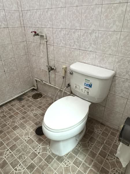 ให้เช่าทาวน์โฮม 2 ชั้น ใกล้ถนนใหญ่ พื้นที่เยอะ ทำเลเด่นแยกดาวคะนอง จอมทอง พื้นที่ใช้สอยจุใจ, Bangkok, Chom Thong, Chom Thong, Bangkok, 2 Bedrooms, 212 sqm, Townhouse For Rent, by ภูรดา เอกพิพัฒนา, 500235133 - DDproperty.com