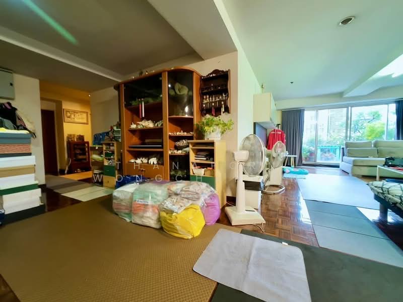 Silom Park View Condominium, Bangkok, Silom, Silom, Bang Rak, Bangkok, 3 Bedrooms, 232 sqm, Condo For Sale, by Thanaporn Wongcharoen, 500235160 - DDproperty.com