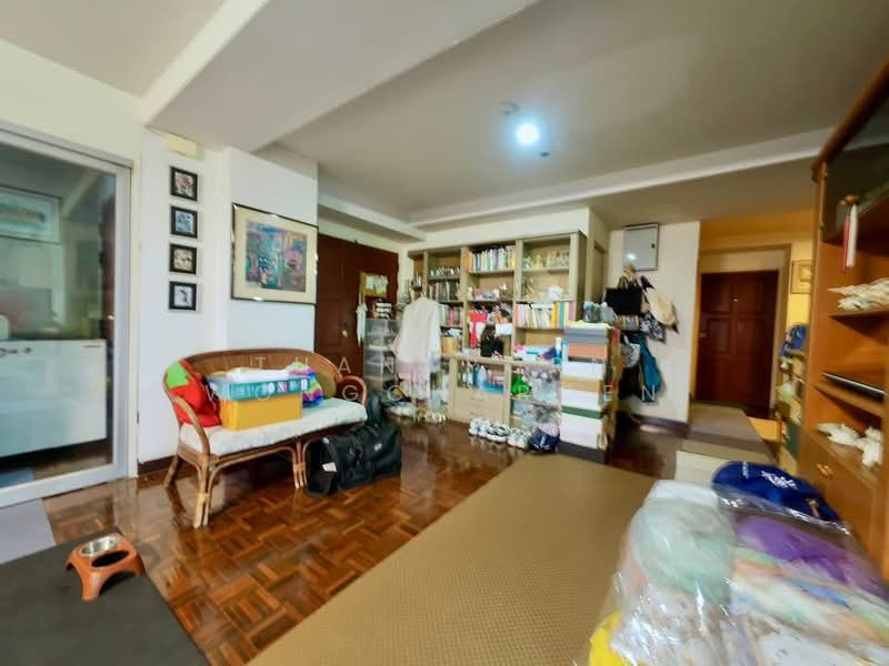 Silom Park View Condominium, Bangkok, Silom, Silom, Bang Rak, Bangkok, 3 Bedrooms, 232 sqm, Condo For Sale, by Thanaporn Wongcharoen, 500235160 - DDproperty.com