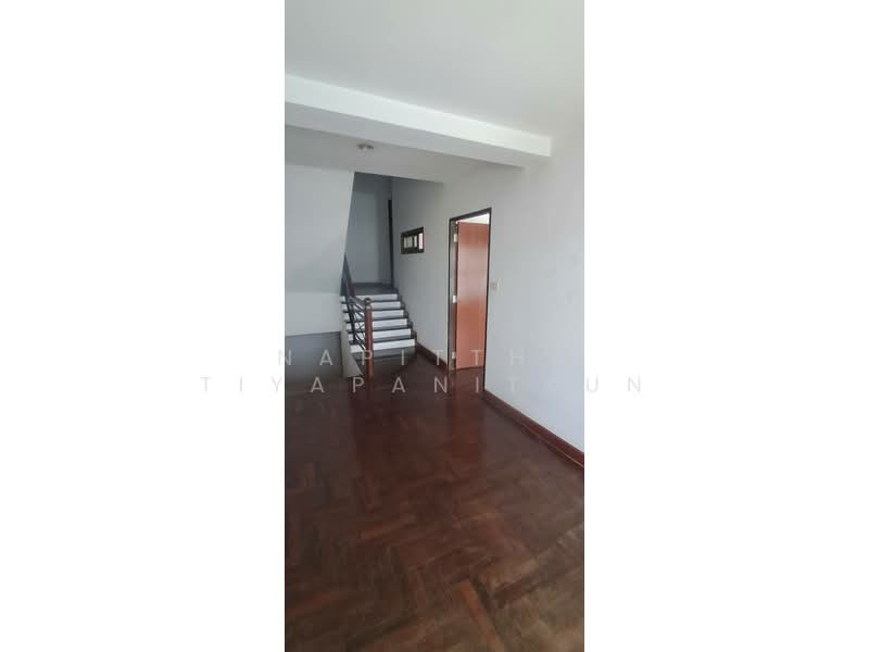 Nonsi 14, Bangkok, Chong Nonsi, Yan Nawa, Bangkok, 4 Bedrooms, 210 sqm, Townhouse For Rent, by Napittha Tiyapanitkun, 500235211 - DDproperty.com