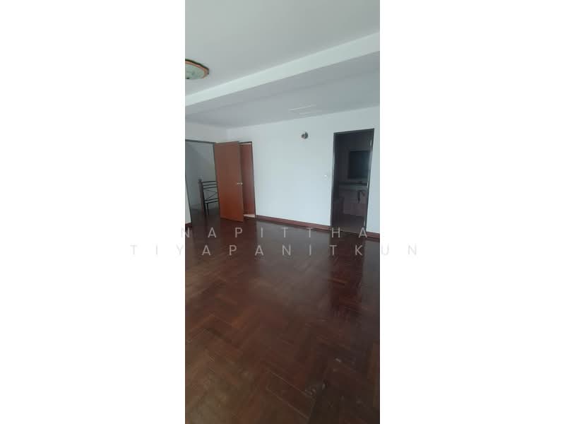 Nonsi 14, Bangkok, Chong Nonsi, Yan Nawa, Bangkok, 4 Bedrooms, 210 sqm, Townhouse For Rent, by Napittha Tiyapanitkun, 500235211 - DDproperty.com